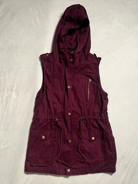 Zenana Outfitters Hooded Sleeveless Drawstring Pocket Zipper Vest Burgundy S